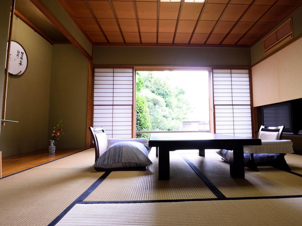 Atamisekitei Annex Sakuragaokasaryo Hotell Atami  Rom bilde