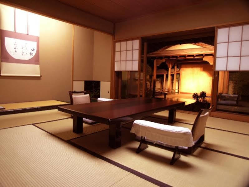 Atamisekitei Annex Sakuragaokasaryo Hotell Atami  Eksteriør bilde