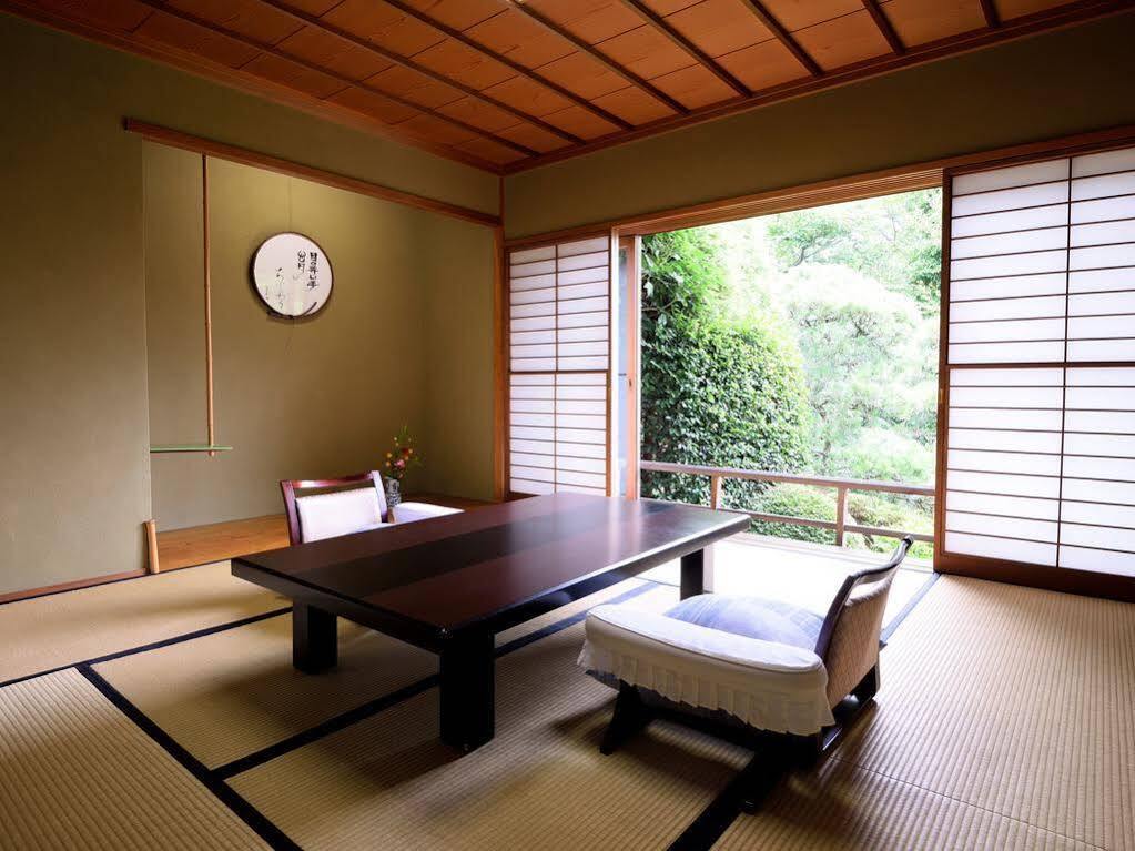 Atamisekitei Annex Sakuragaokasaryo Hotell Atami  Eksteriør bilde